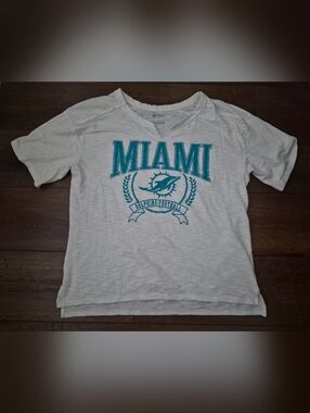 NEW Miami Dolphins Women's Vneck Tshirt Sz L NFL Team Apparel